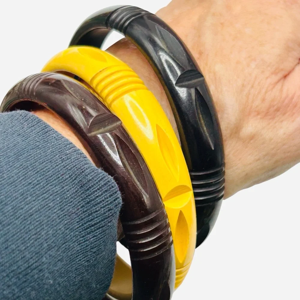Vintage Carved Bakelite Bangles Black, Butterscotch and Chocolate